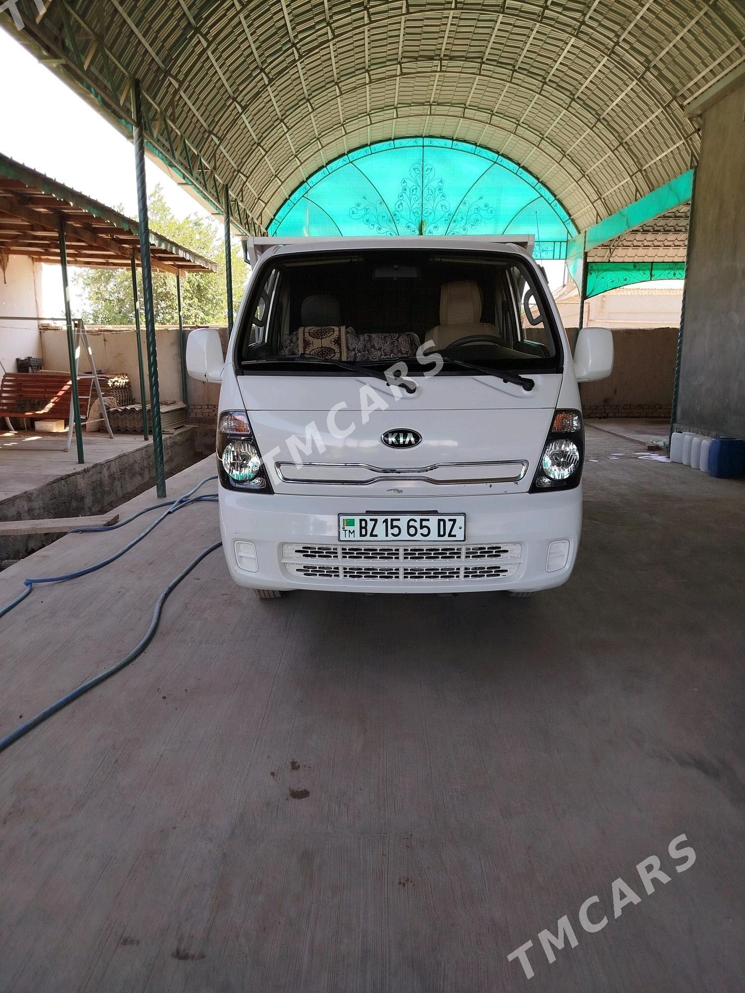 Kia Bongo 2014 - 250 000 TMT - Şabat etr. - img 4