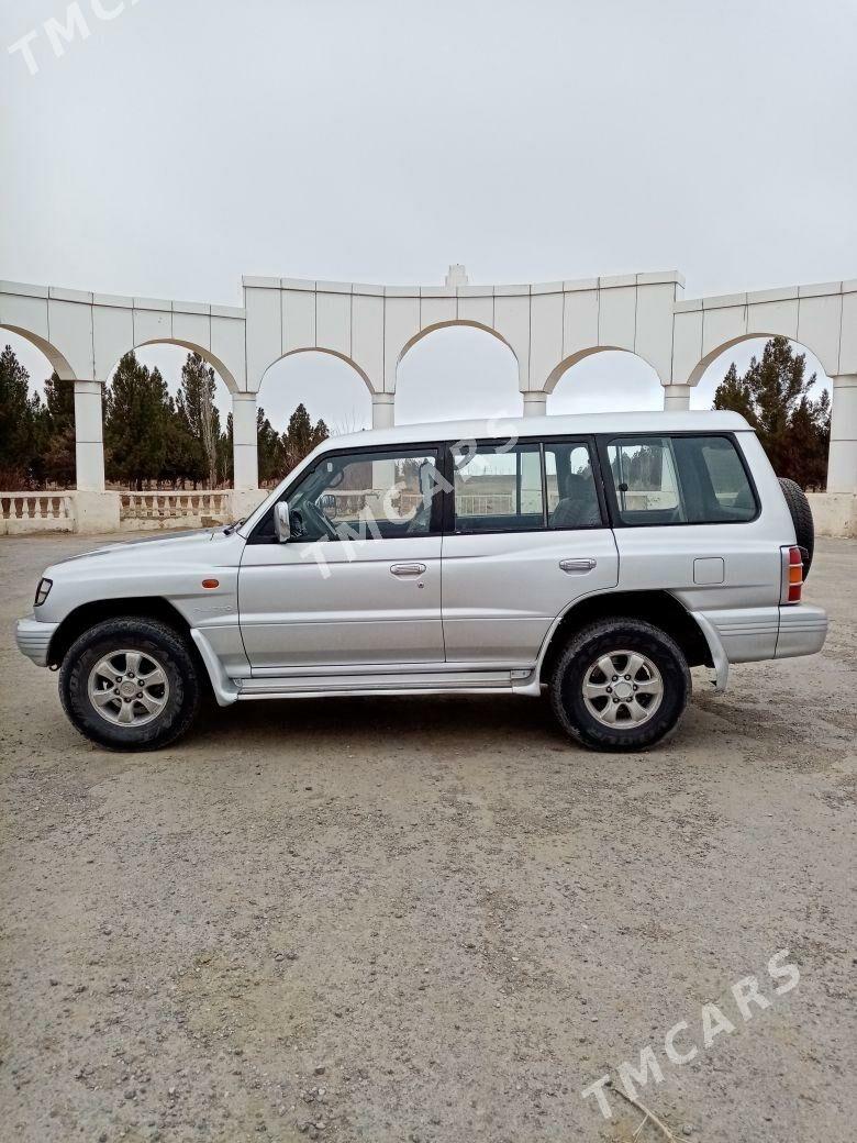 Mitsubishi Pajero 2000 - 90 000 TMT - Берекет - img 6