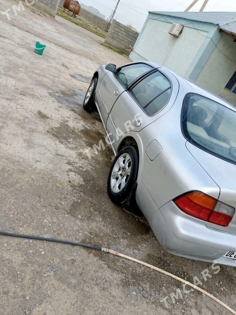 Nissan Maxima 1996 - 40 000 TMT - Ак-Бугдайский этрап - img 3