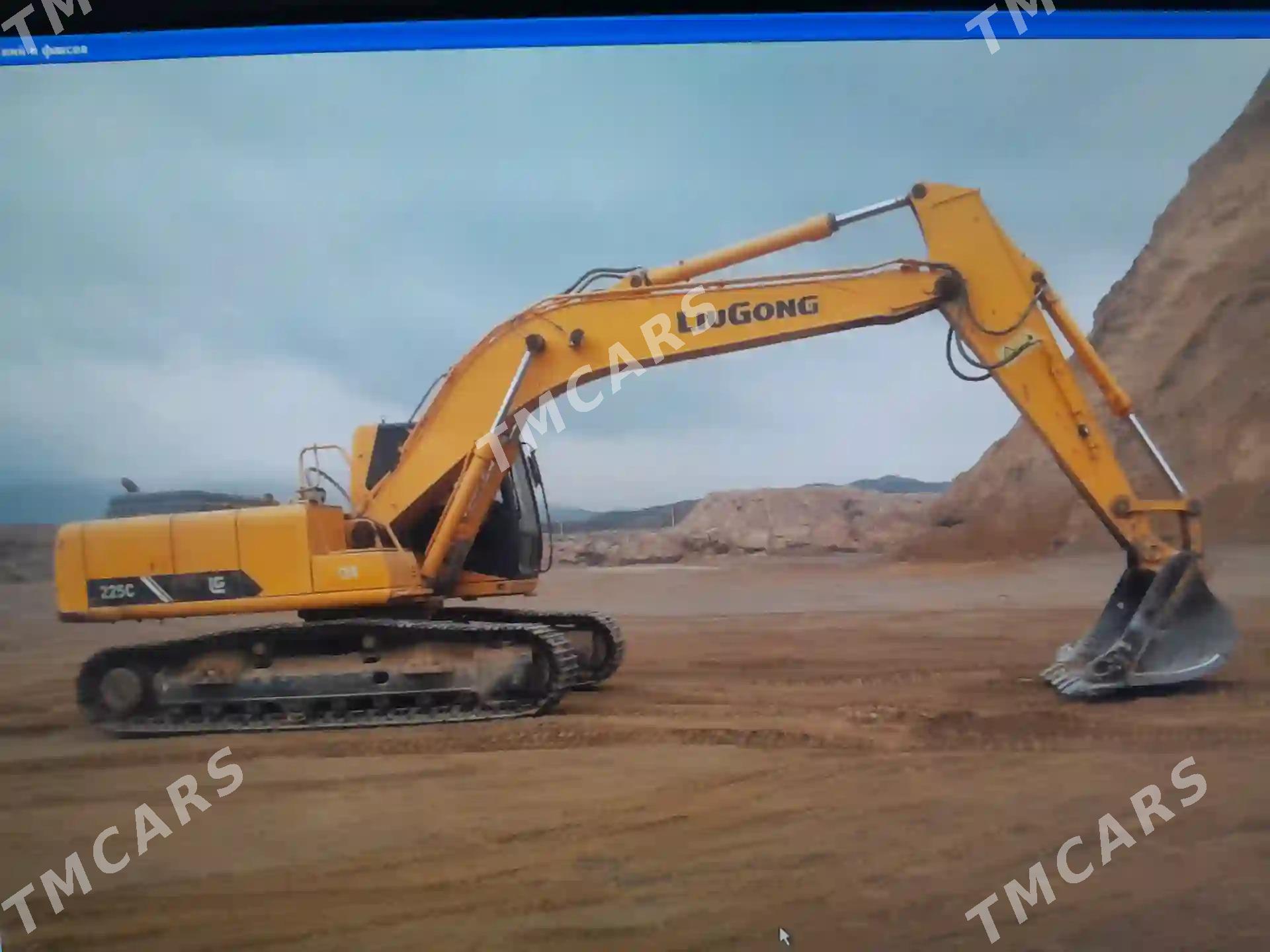 LiuGong Excavator 2010 - 1 000 000 TMT - Aşgabat - img 2