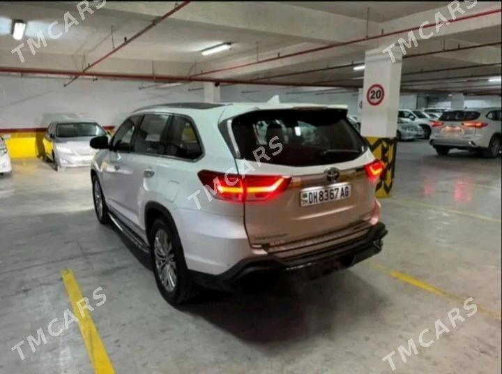 Toyota Highlander 2018 - 560 000 TMT - Дашогуз - img 4
