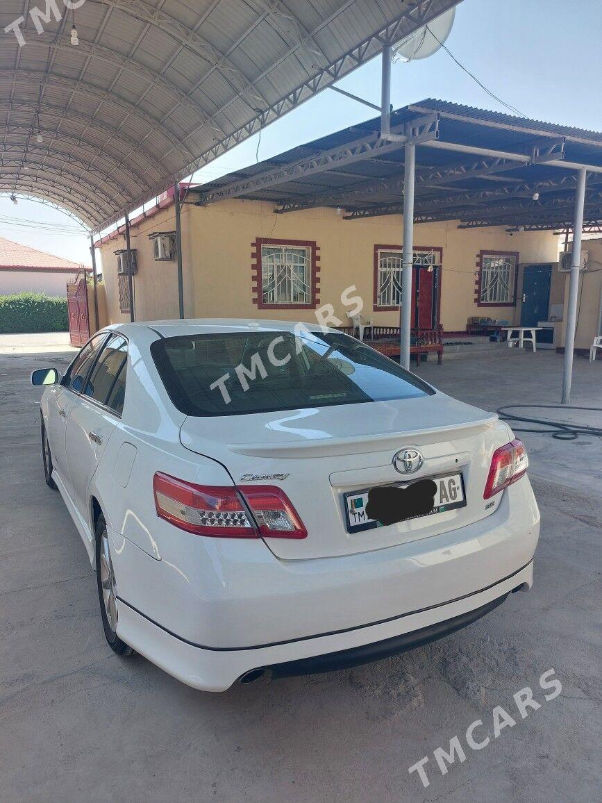 Toyota Camry 2011 - 190 000 TMT - Büzmeýin - img 3