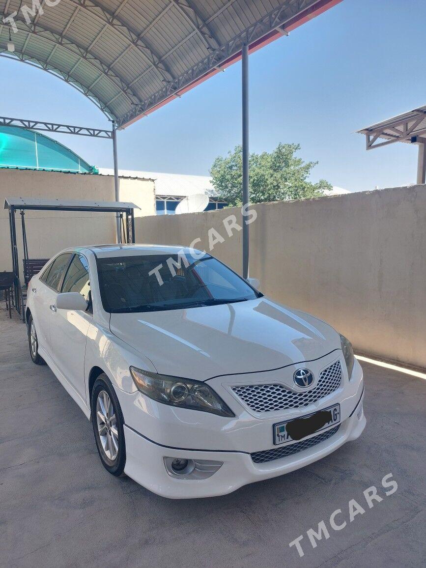 Toyota Camry 2011 - 190 000 TMT - Büzmeýin - img 2