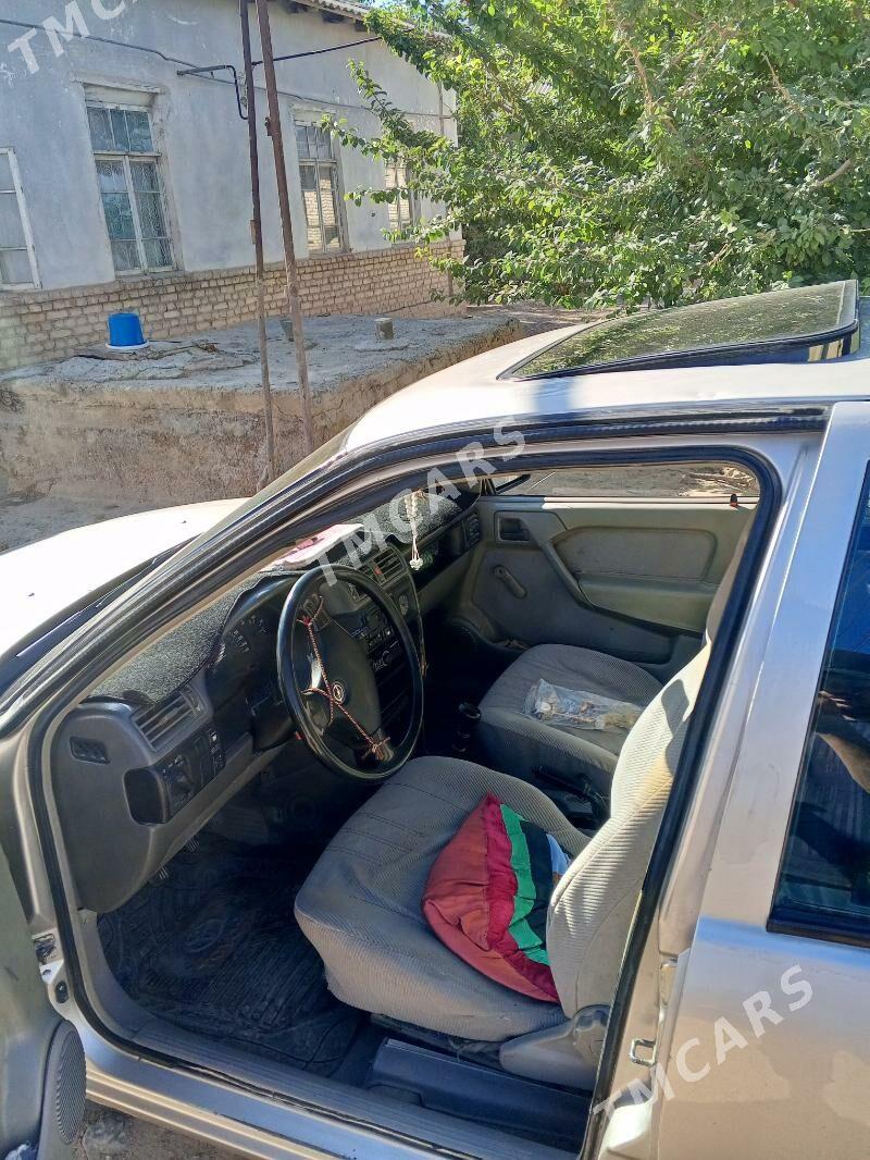 Opel Vectra 1990 - 32 000 TMT - Wekilbazar - img 4