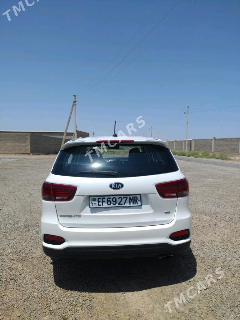 Kia Sorento 2019 - 230 000 TMT - Мары - img 3
