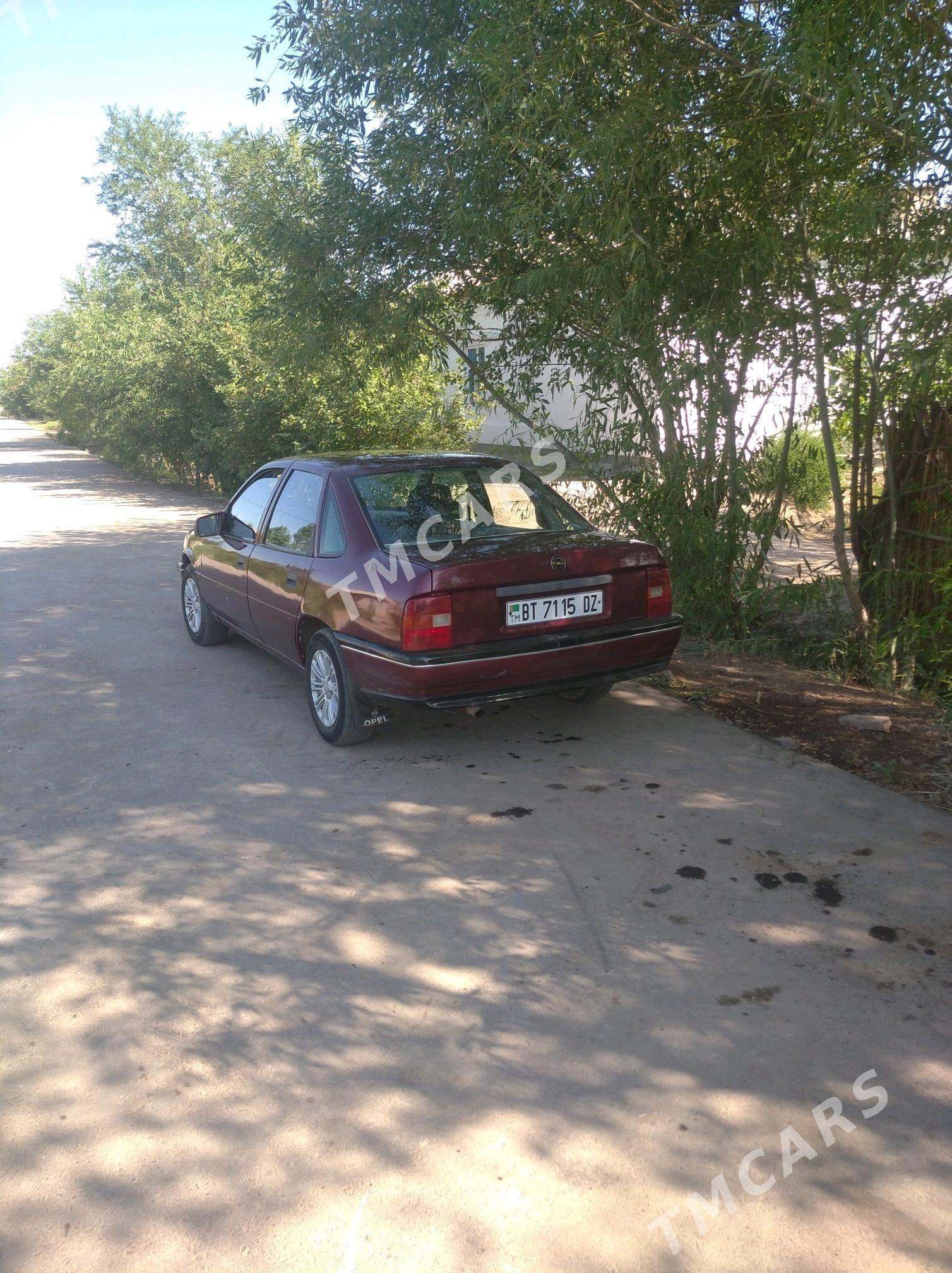 Opel Vectra 1991 - 30 000 TMT - Болдумсаз - img 3