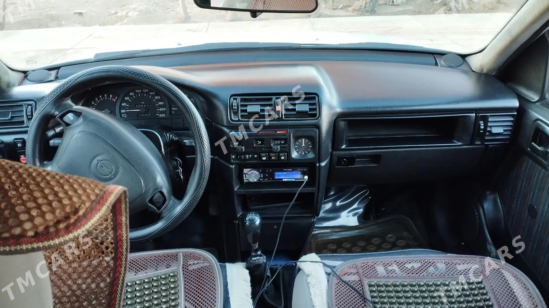 Opel Vectra 1993 - 35 000 TMT - Акдепе - img 6