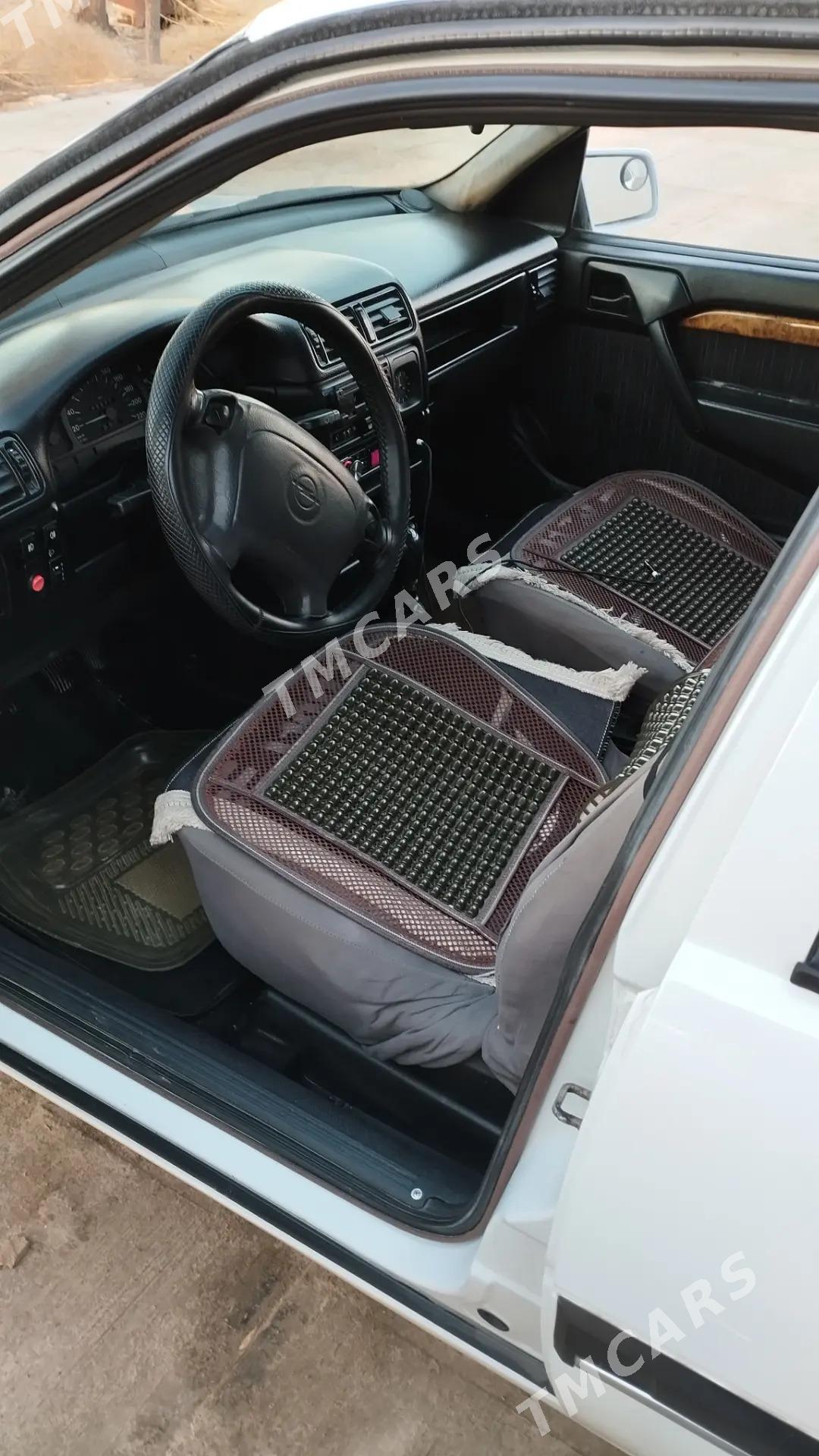 Opel Vectra 1993 - 35 000 TMT - Акдепе - img 7