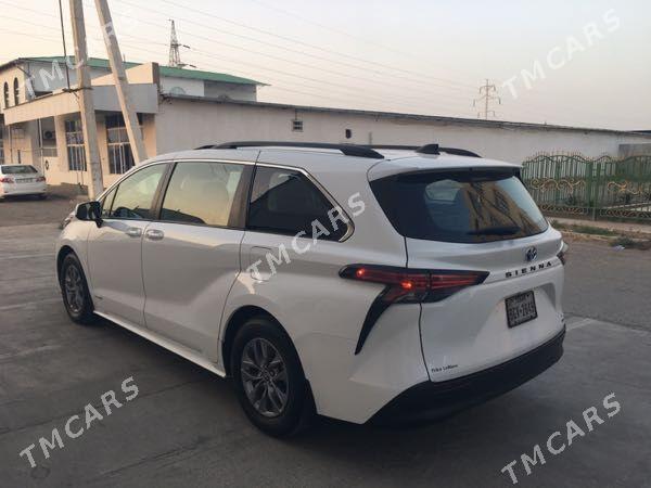 Toyota Sienna 2022 - 590 000 TMT - Туркменабат - img 2