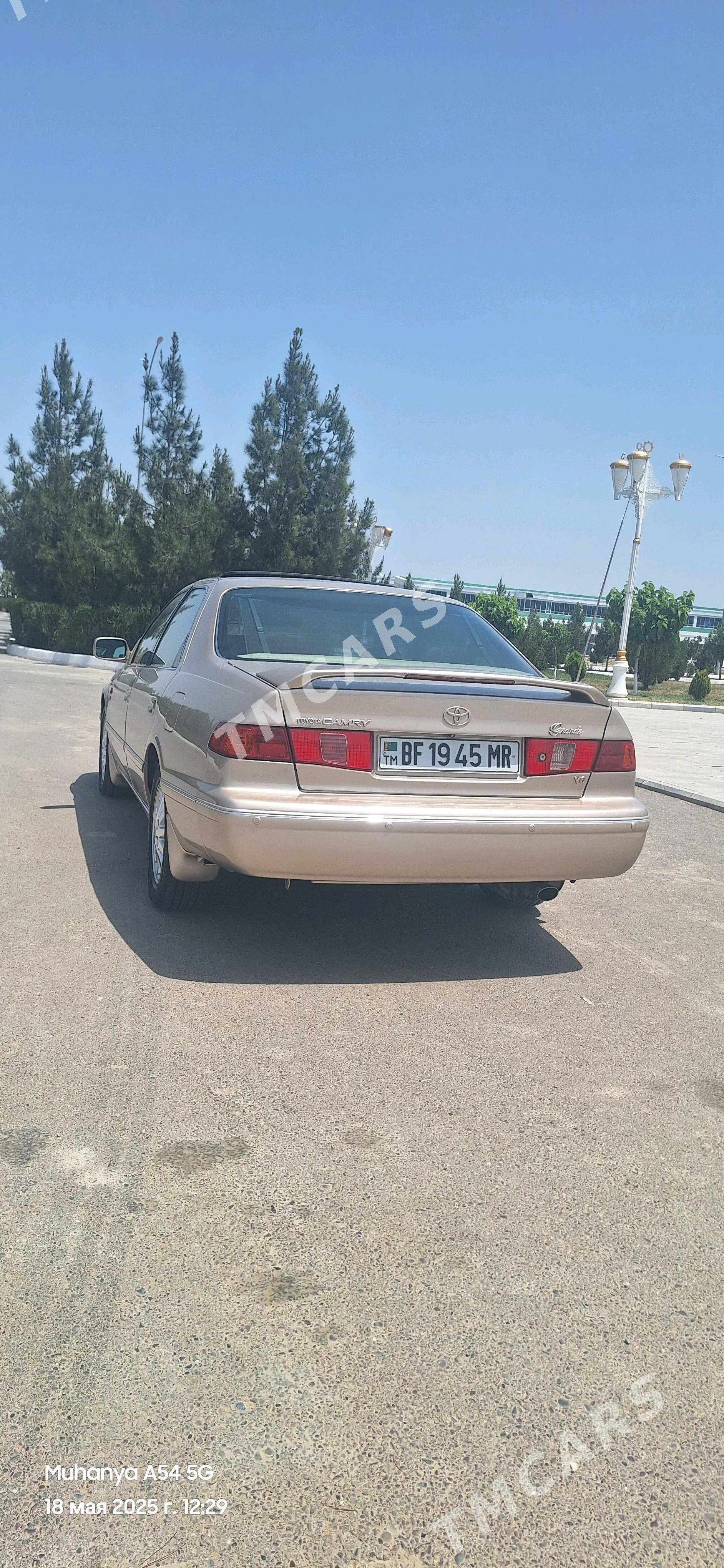 Toyota Camry 2001 - 210 000 TMT - Байрамали - img 3