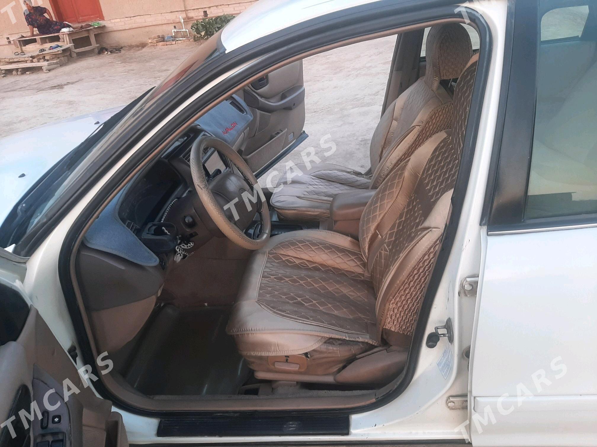 Toyota Avalon 1997 - 120 000 TMT - етр. Туркменбаши - img 3