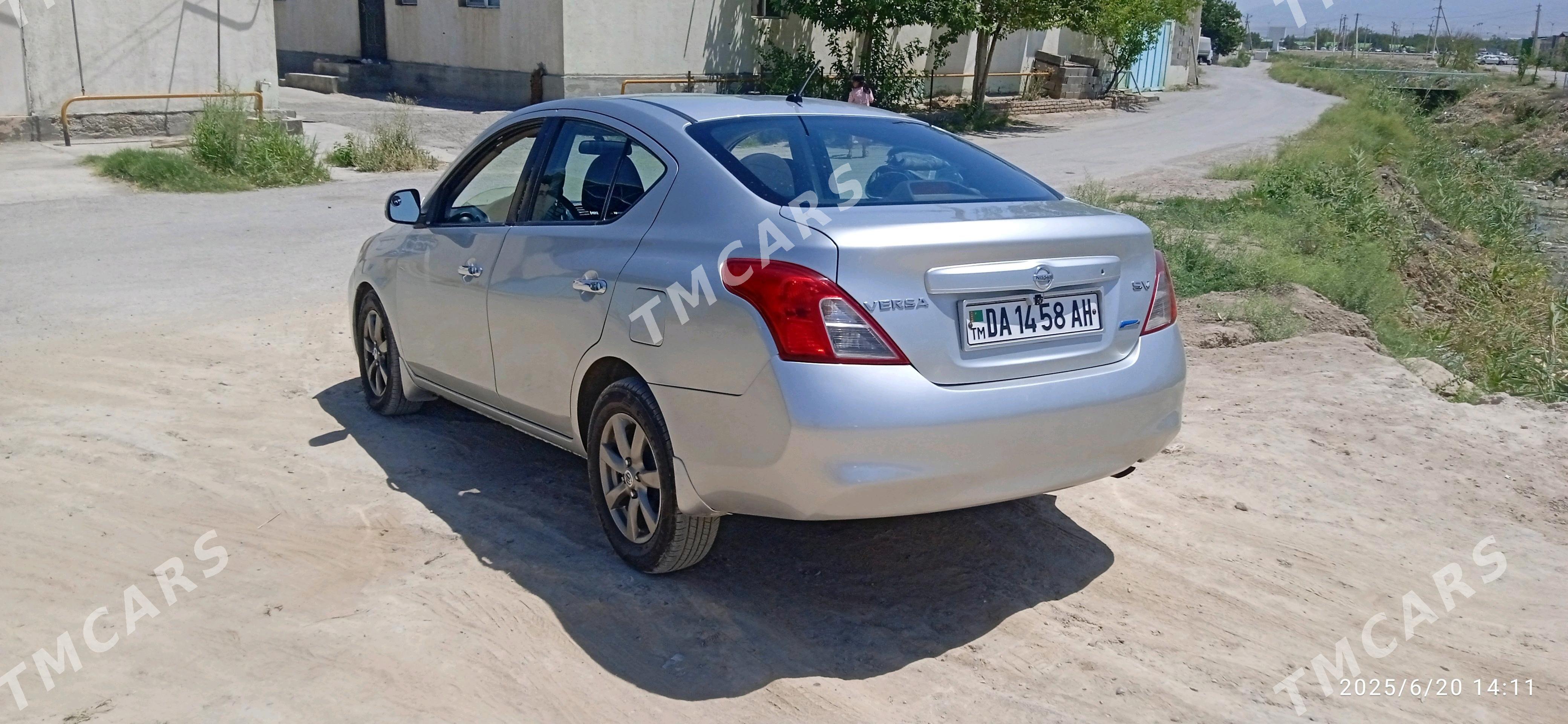 Nissan Versa 2012 - 120 000 TMT - Garadamak - img 2