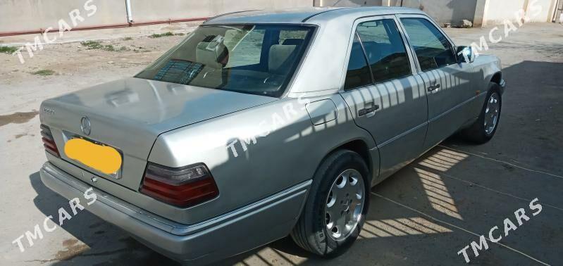 Mercedes-Benz E280 1995 - 35 000 TMT - Türkmenbaşy - img 5