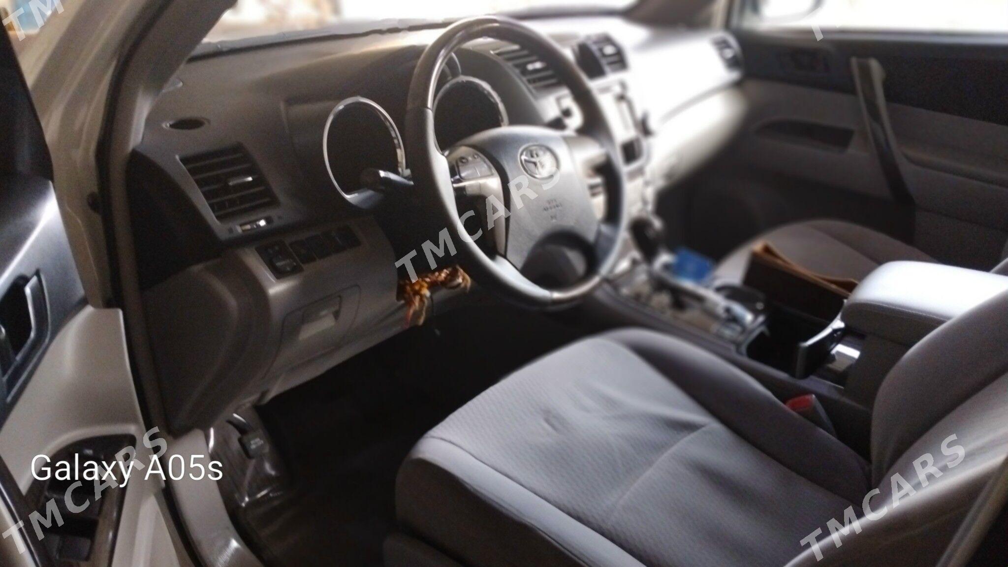 Toyota Highlander 2010 - 285 000 TMT - Ашхабад - img 2