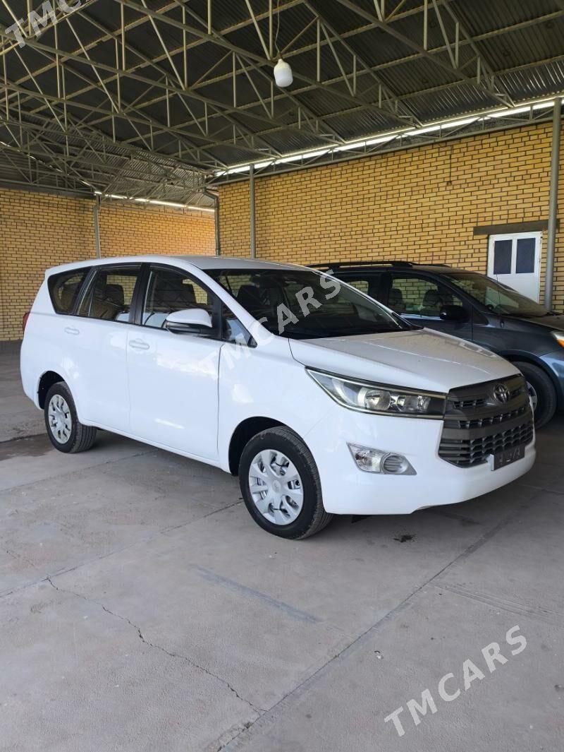 Toyota Innova 2020 - 240 000 TMT - Baýramaly - img 6