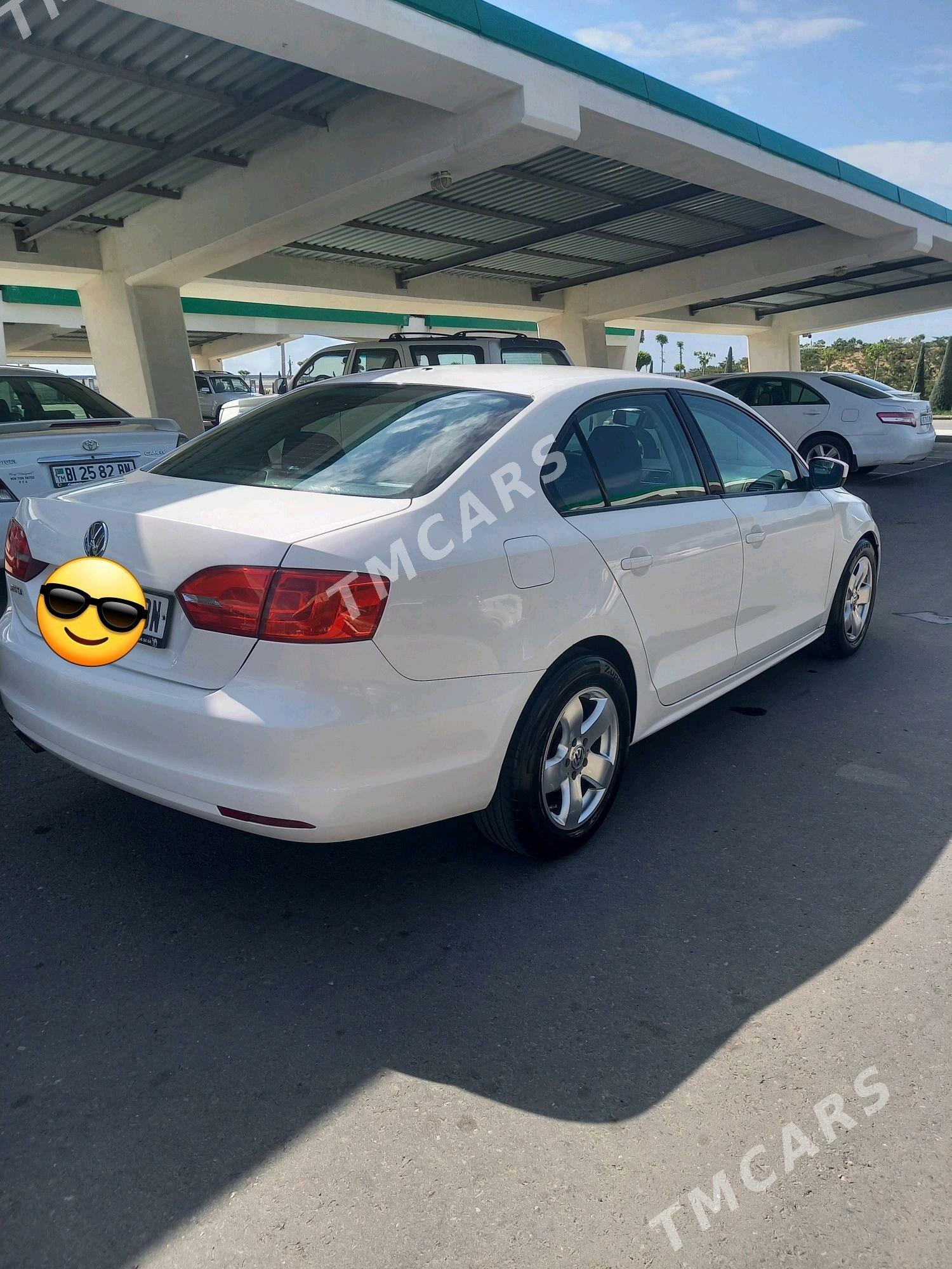Volkswagen Jetta 2011 - 110 000 TMT - Türkmenbaşy - img 4