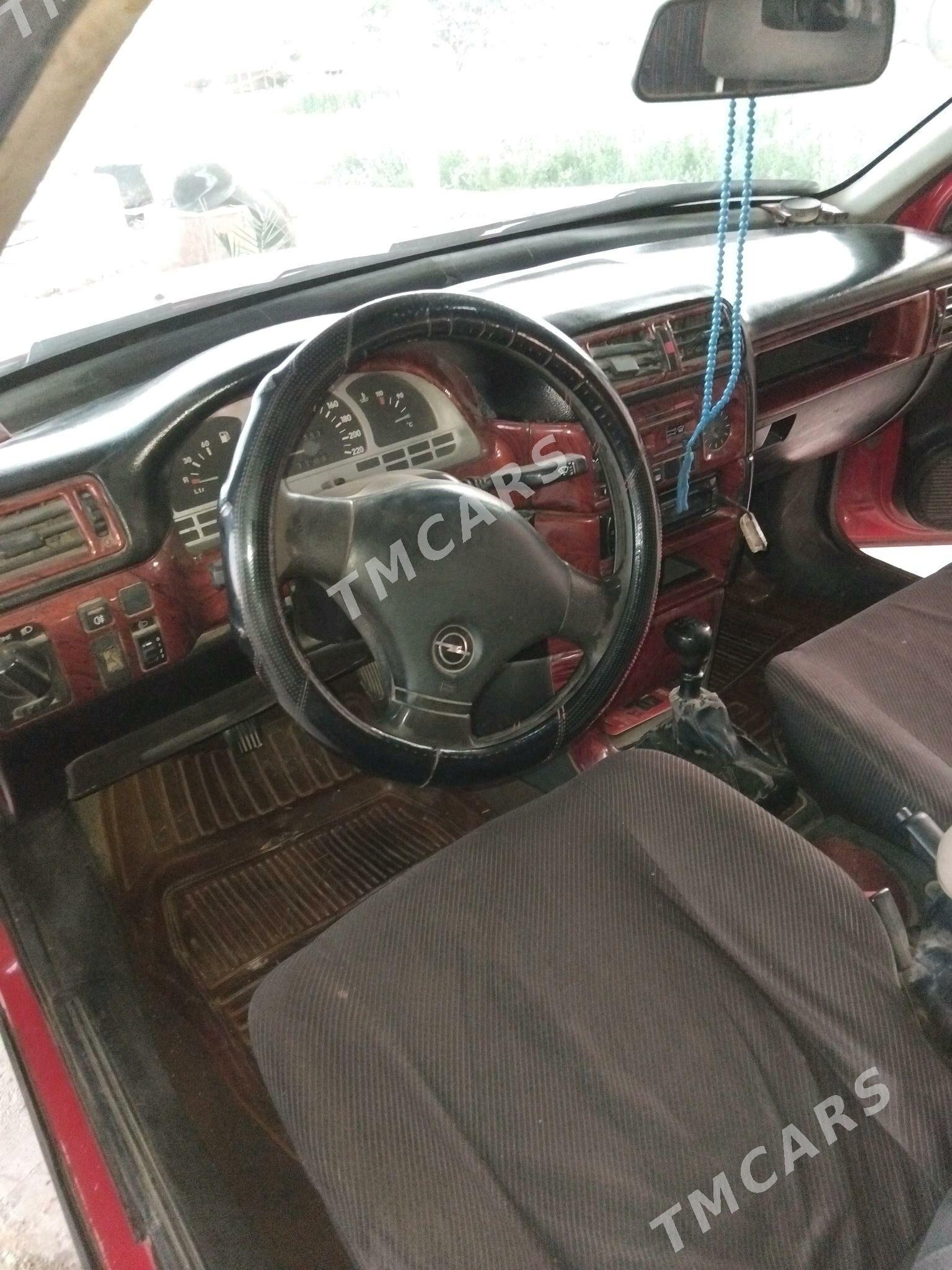 Opel Vectra 1992 - 25 000 TMT - Мургап - img 3