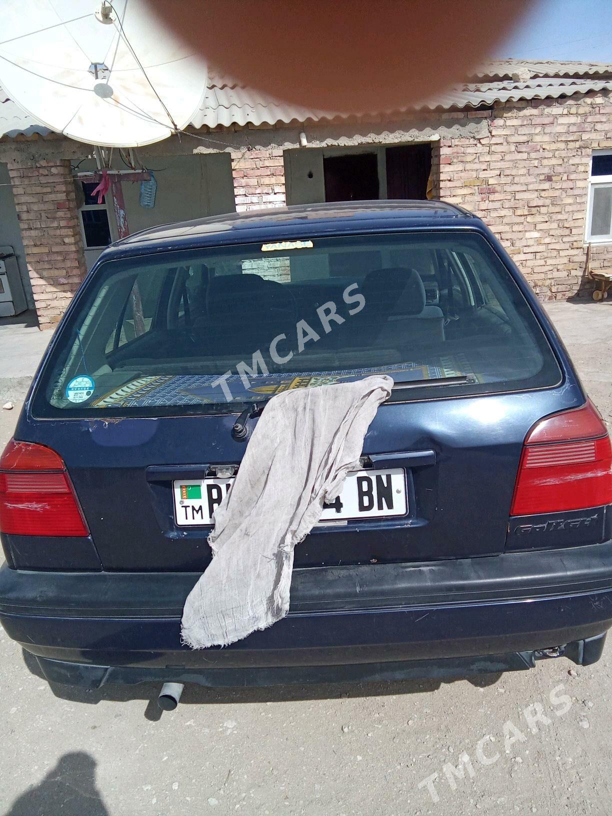 Volkswagen Golf III 1996 - 12 000 TMT - Гумдаг - img 3