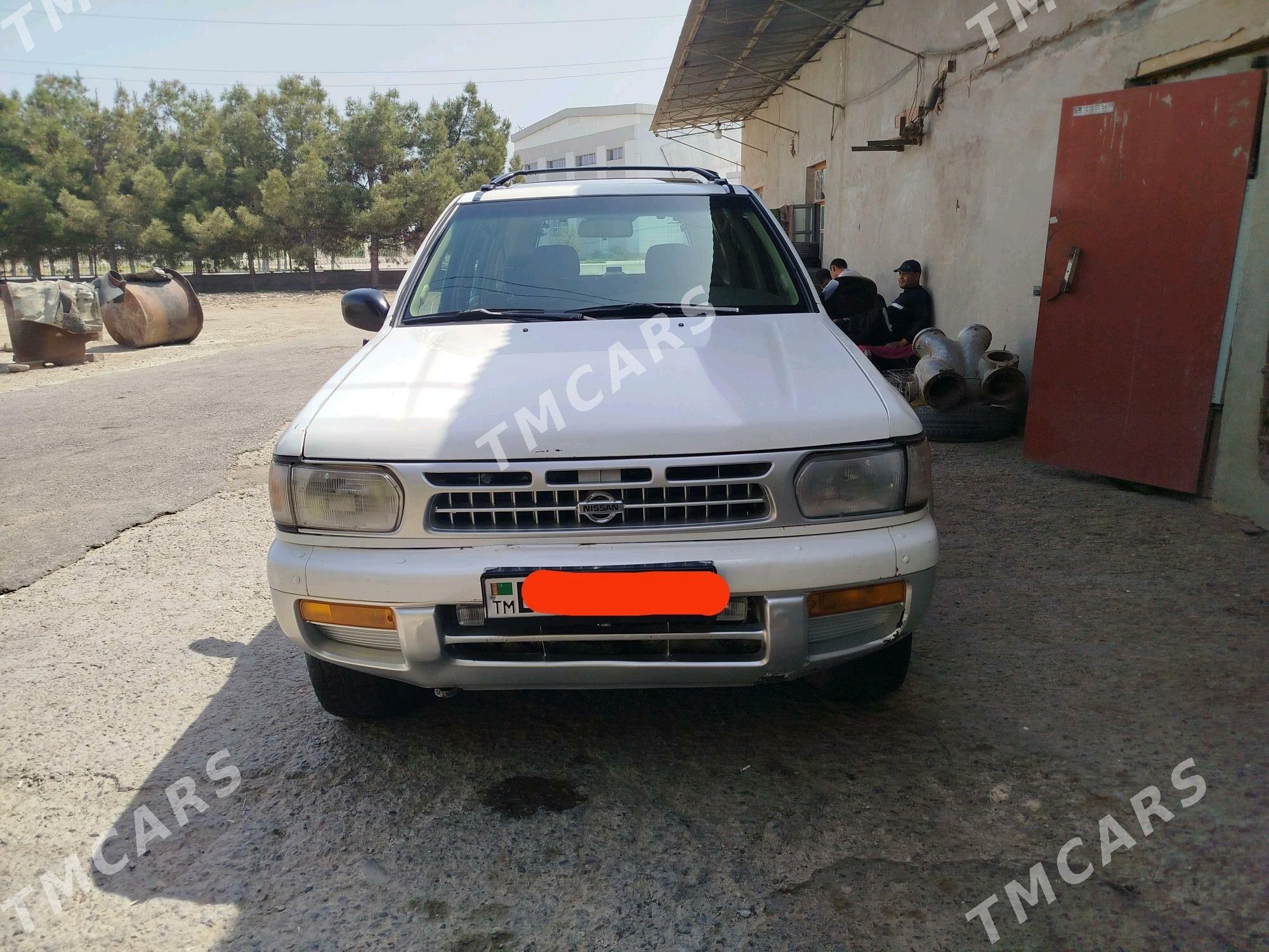 Nissan Pathfinder 1999 - 80 000 TMT - Сакар - img 4