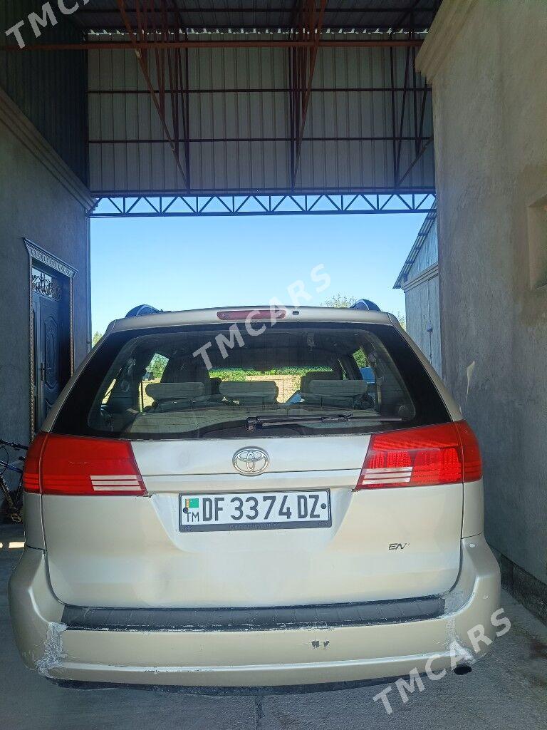 Toyota Sienna 2005 - 150 000 TMT - Дашогуз - img 4