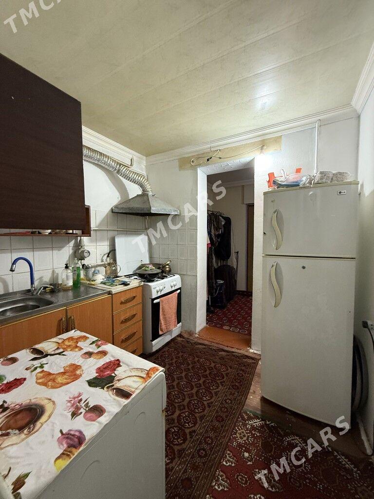 11mkr 1nji etaź 1komnat - 11 mkr - img 5