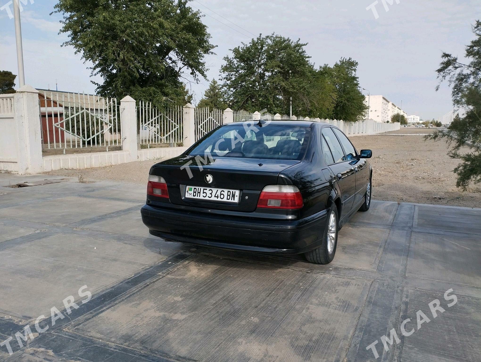 BMW E39 1999 - 90 000 TMT - Балканабат - img 3