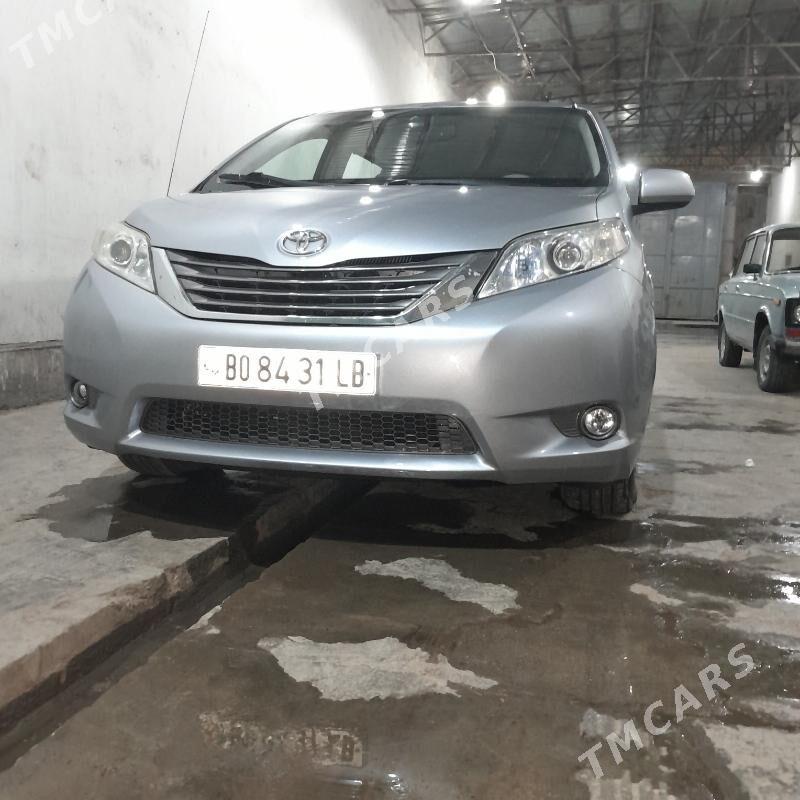 Toyota Sienna 2011 - 280 000 TMT - Дянев - img 3