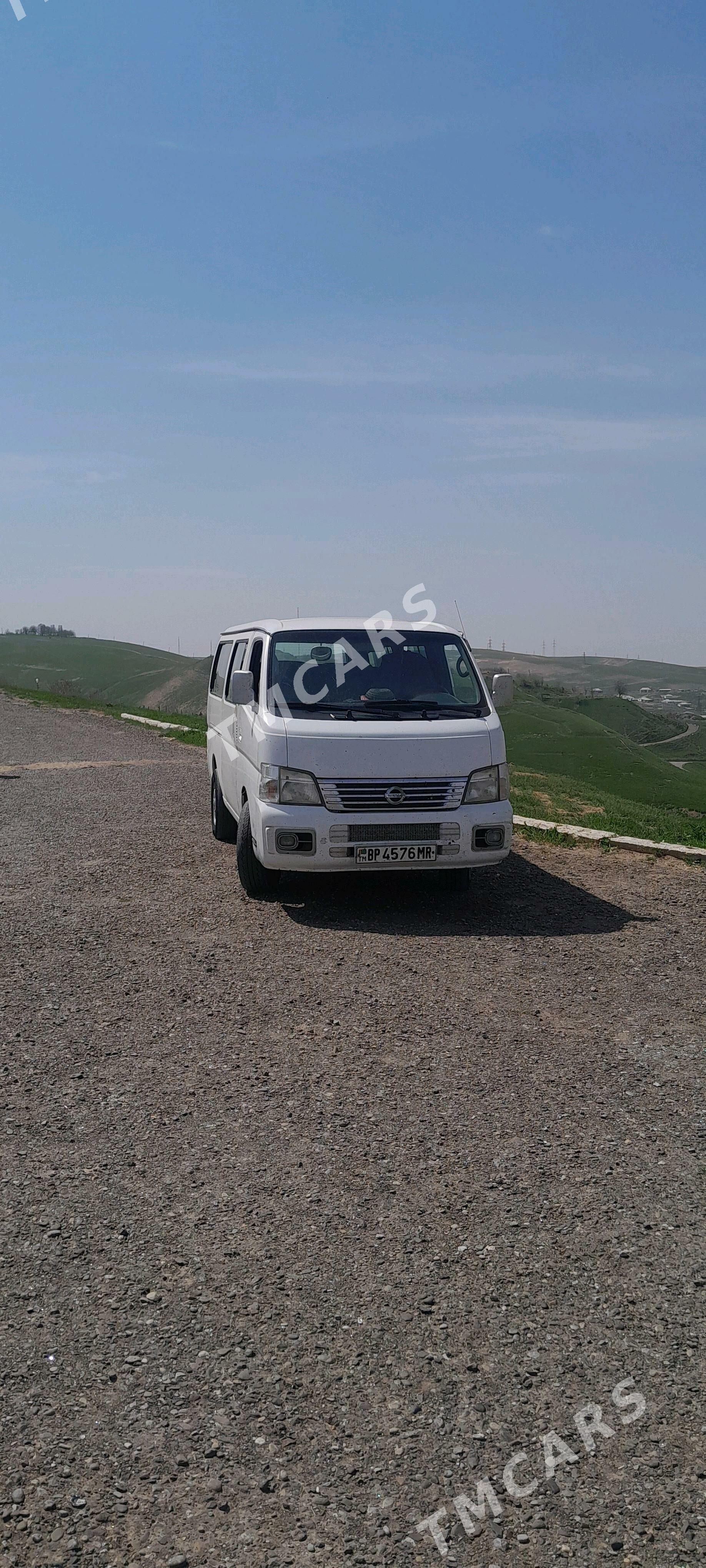 Nissan Urvan 2004 - 140 000 TMT - Мары - img 4