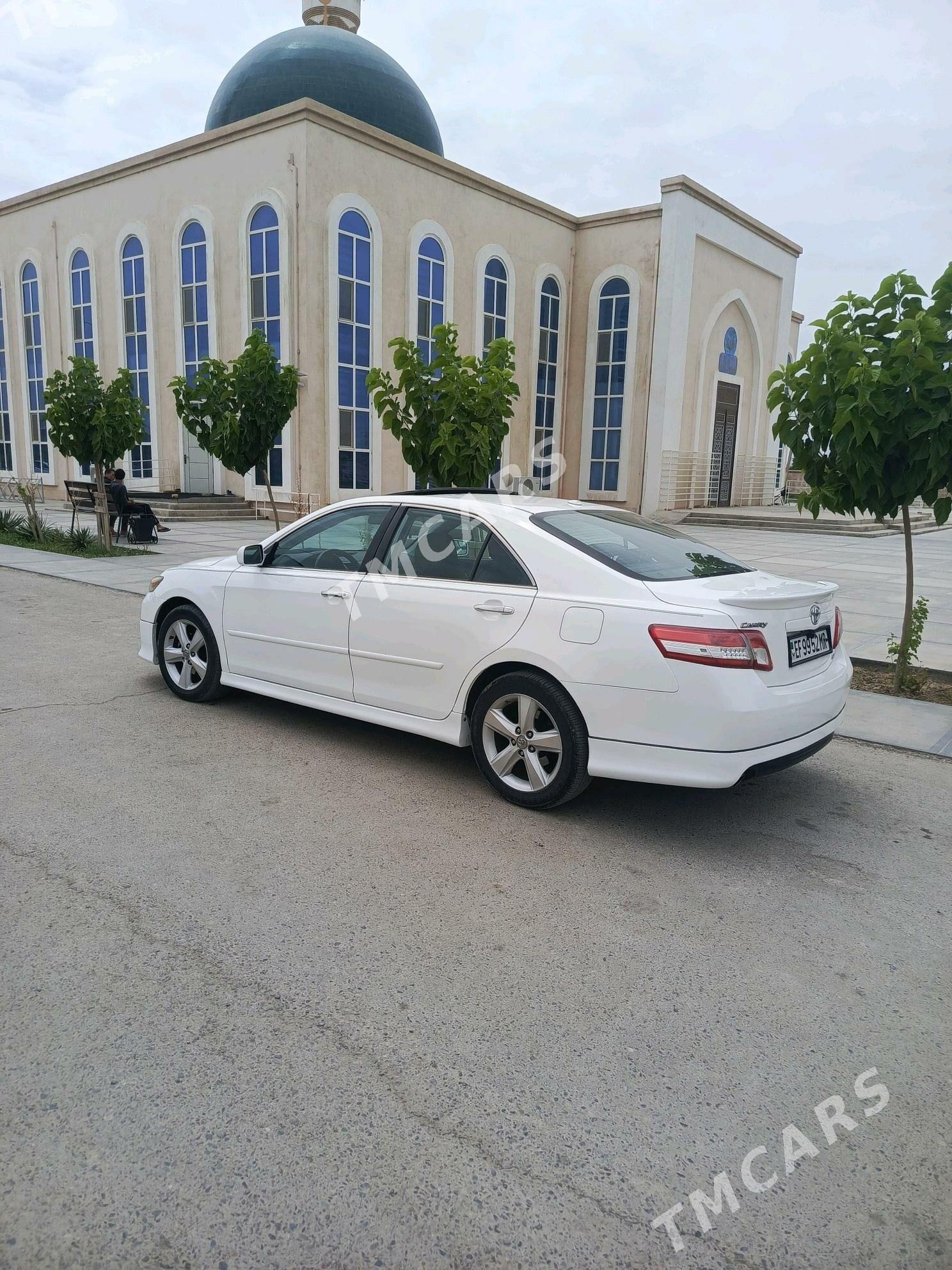 Toyota Camry 2010 - 200 000 TMT - Baýramaly - img 6