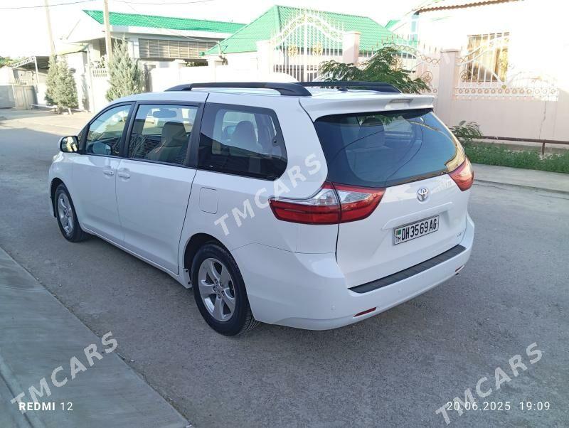 Toyota Sienna 2017 - 360 000 TMT - Ашхабад - img 2