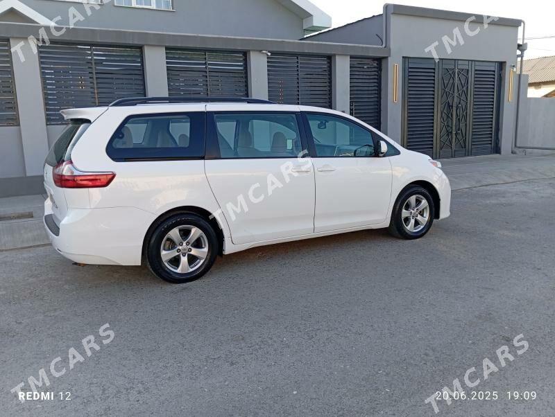 Toyota Sienna 2017 - 360 000 TMT - Ашхабад - img 5