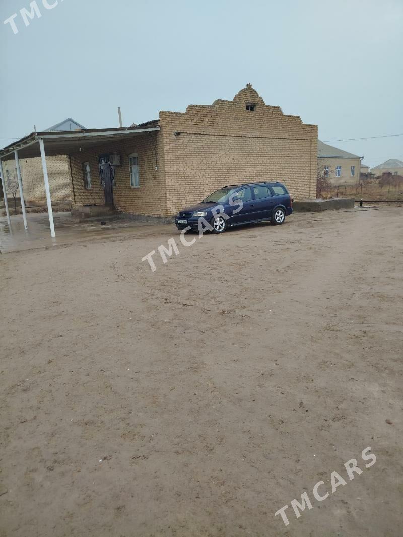 Opel Astra 1999 - 70 000 TMT - Мары - img 2