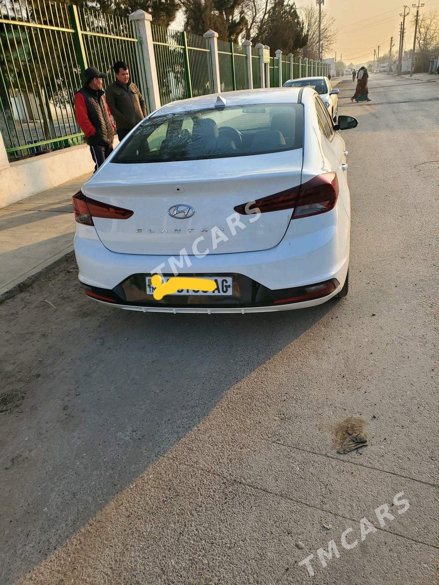 Hyundai Elantra 2020 - 210 000 TMT - 10 мкр - img 4
