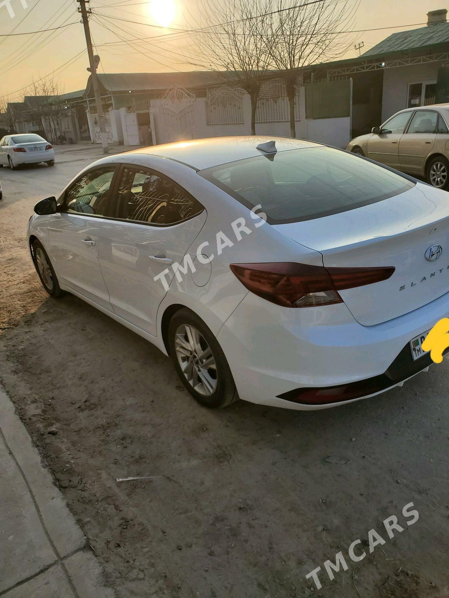 Hyundai Elantra 2020 - 210 000 TMT - 10 мкр - img 3