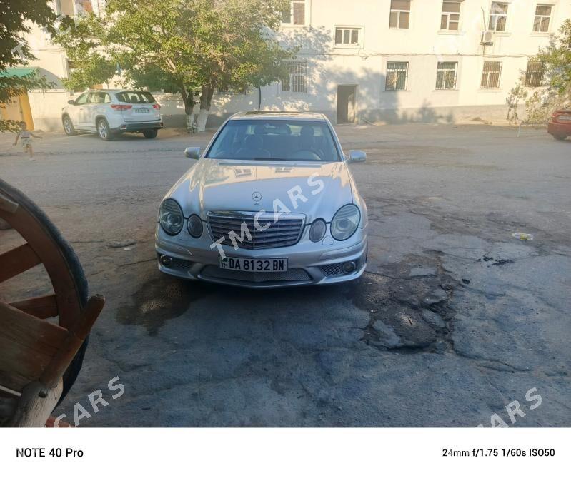 Mercedes-Benz E320 2004 - 130 000 TMT - Türkmenbaşy - img 2