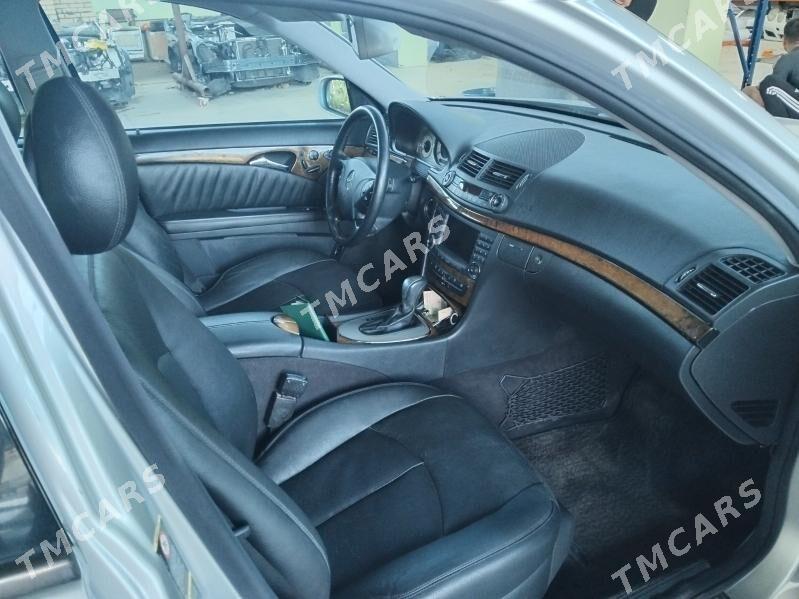 Mercedes-Benz E320 2005 - 300 000 TMT - Balkanabat - img 4