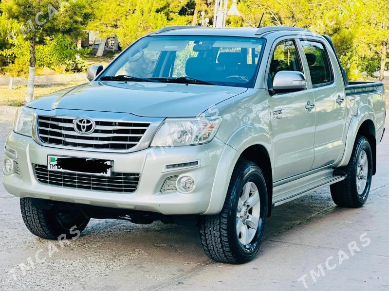 Toyota Hilux 2014 - 380 000 TMT - Туркменбаши - img 1