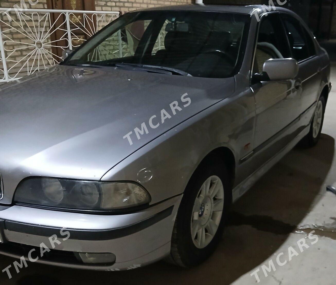 BMW E39 1996 - 65 000 TMT - Ýolöten - img 1