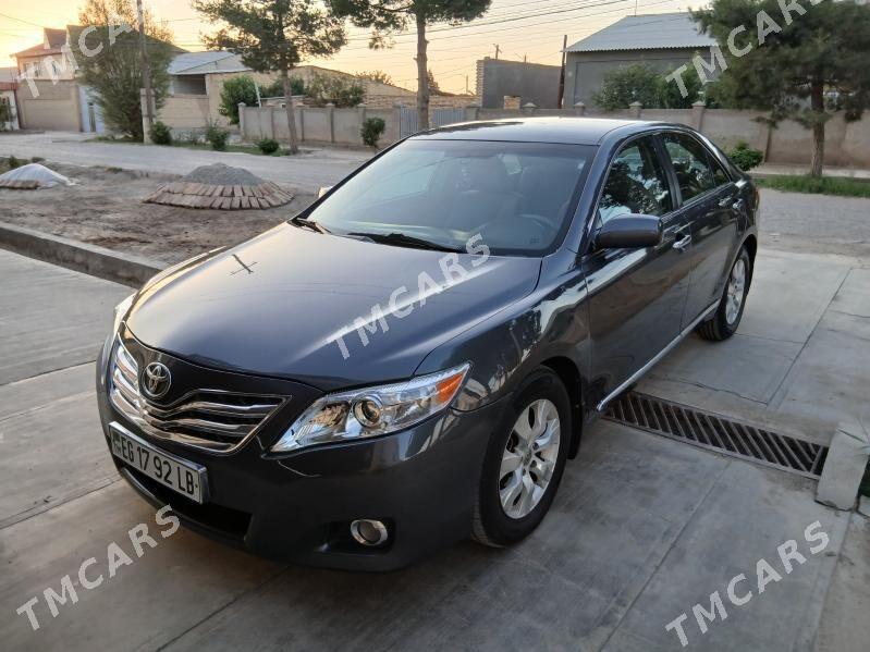 Toyota Camry 2010 - 180 000 TMT - Saýat - img 2