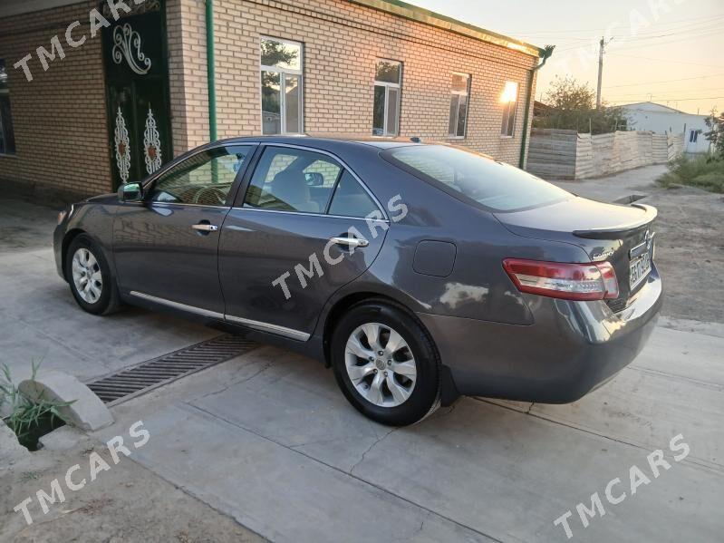 Toyota Camry 2010 - 180 000 TMT - Saýat - img 5