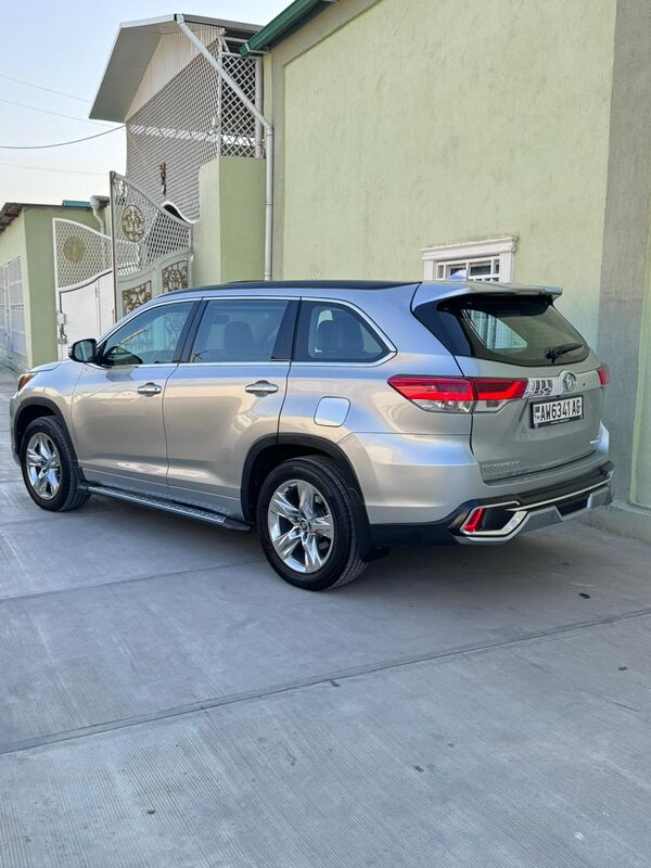 Toyota Highlander 2018 - 425 000 TMT - Ашхабад - img 9