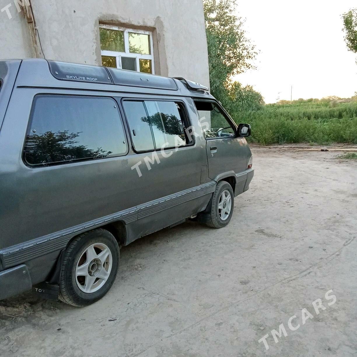 Toyota Town Ace 1991 - 35 000 TMT - Boldumsaz - img 6