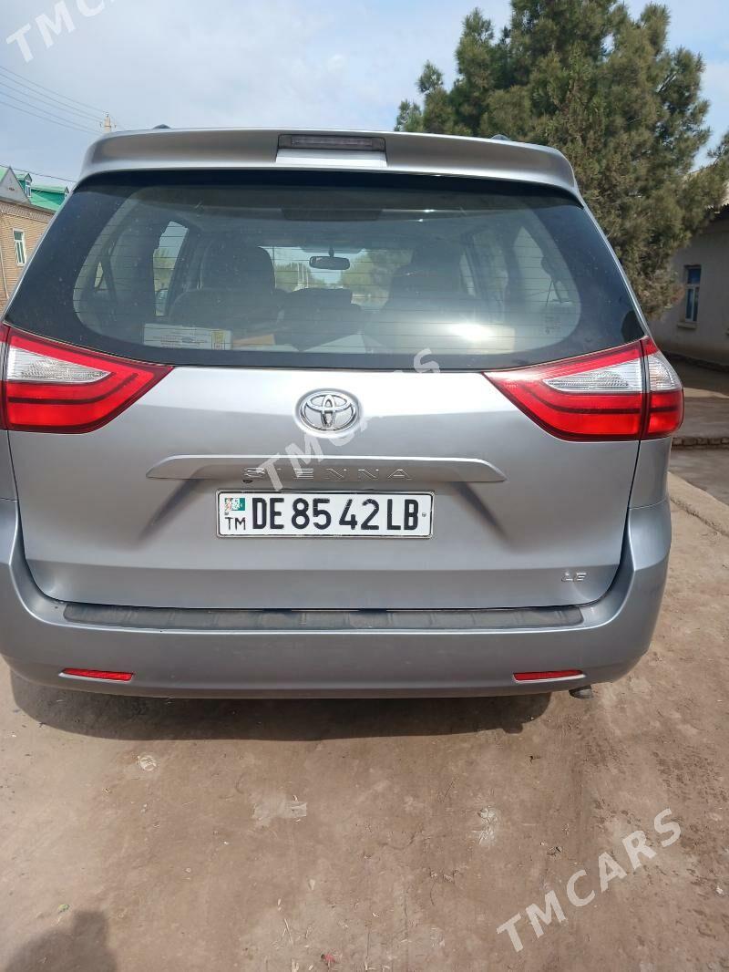 Toyota Sienna 2016 - 340 000 TMT - Халач - img 3