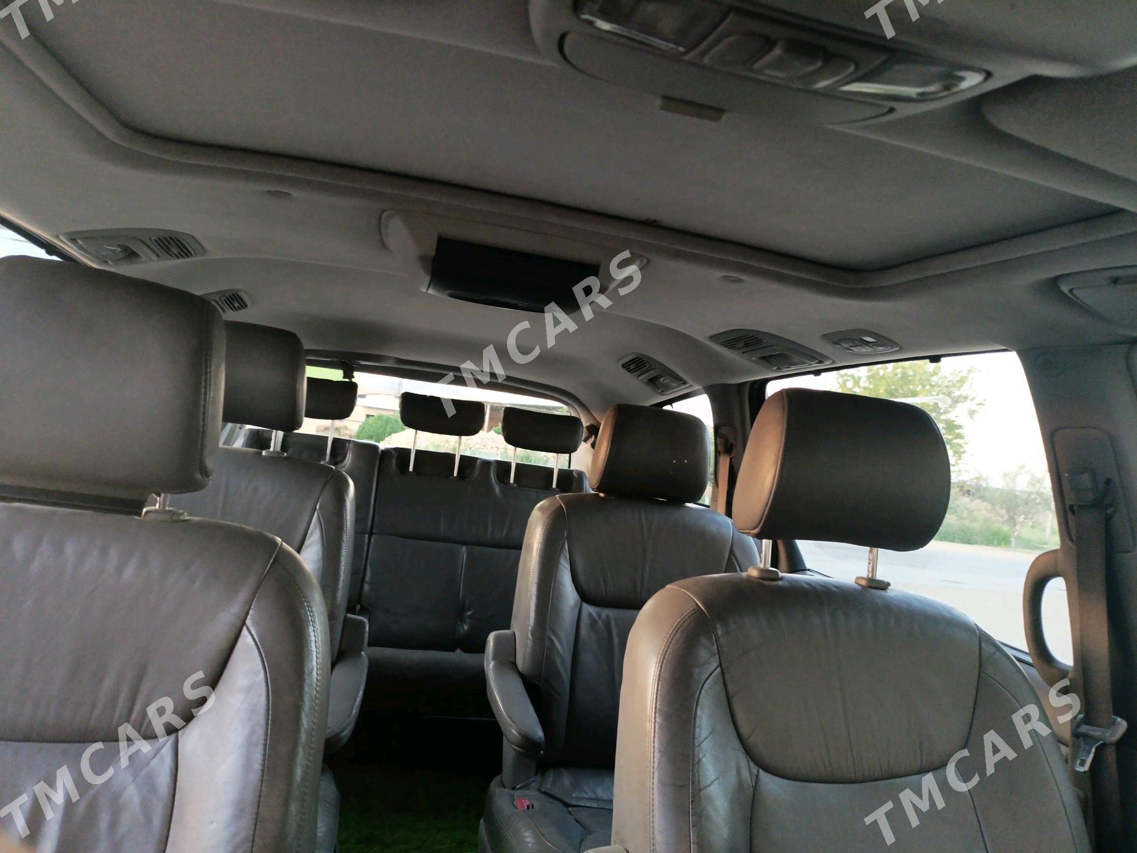 Toyota Sienna 2004 - 210 000 TMT - Туркменабат - img 4