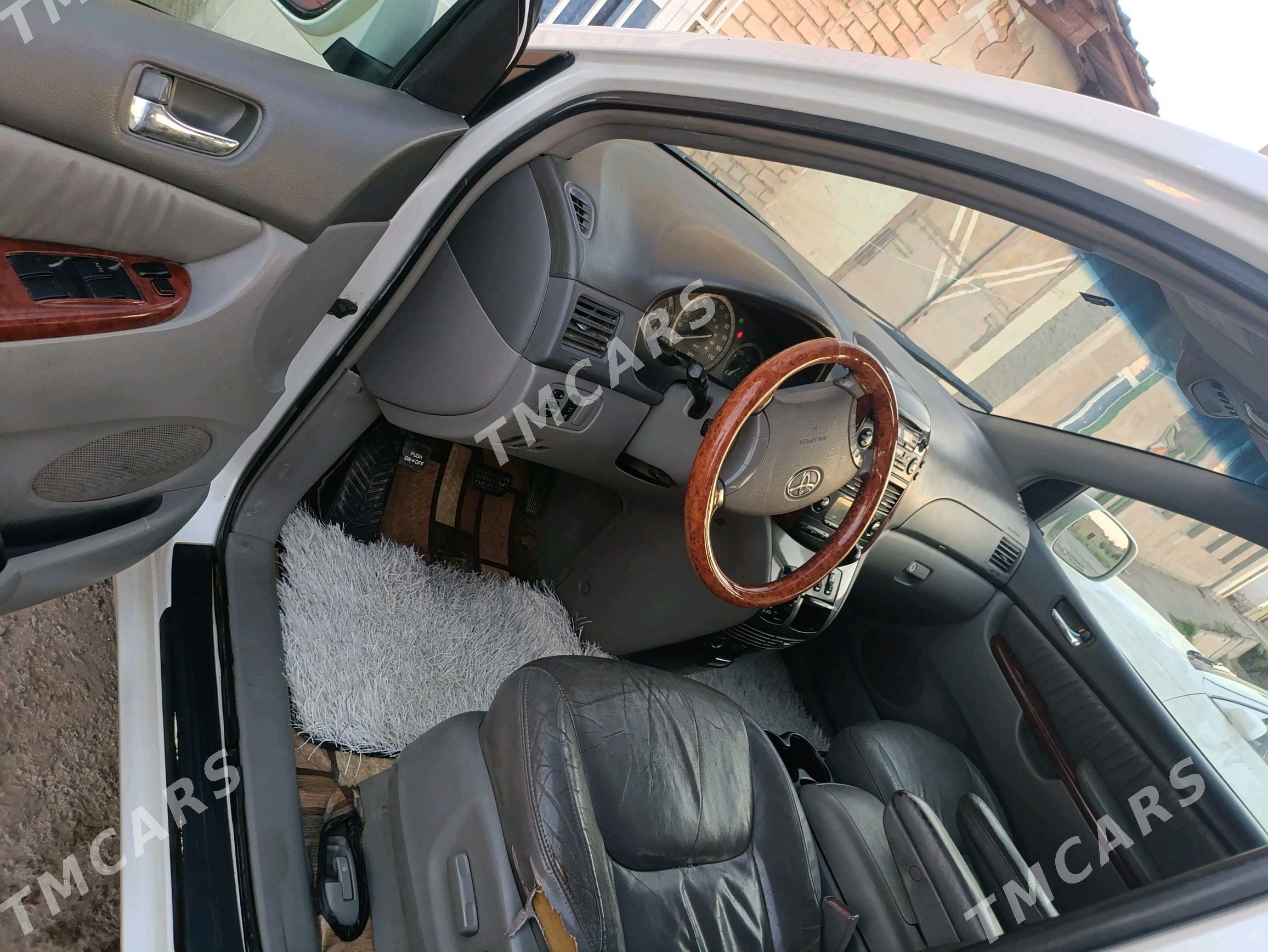 Toyota Sienna 2004 - 210 000 TMT - Туркменабат - img 7