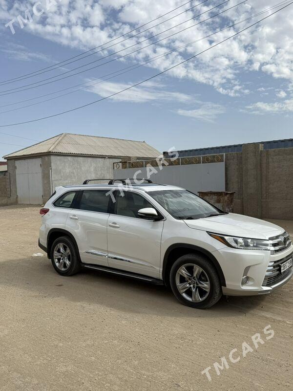 Toyota Highlander 2018 - 480 000 TMT - Gumdag - img 2
