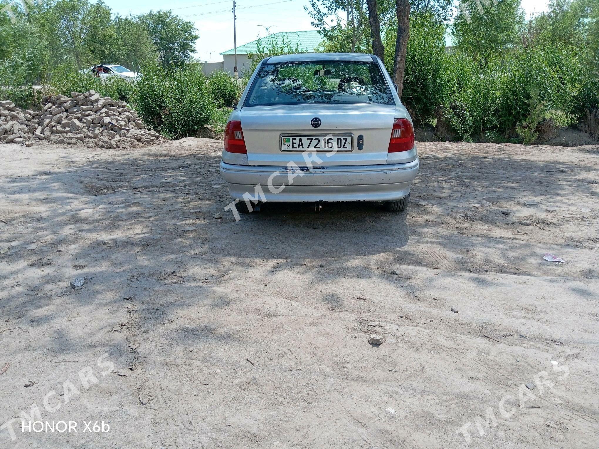 Opel Astra 1992 - 33 000 TMT - етр. Туркменбаши - img 4
