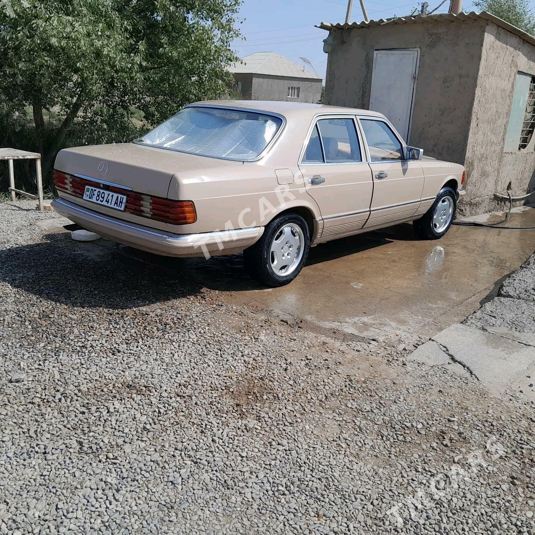 Mercedes-Benz 230E 1989 - 20 000 TMT - Bedew - img 4