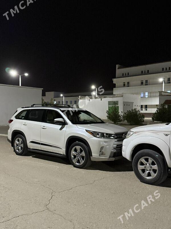 Toyota Highlander 2018 - 480 000 TMT - Gumdag - img 4