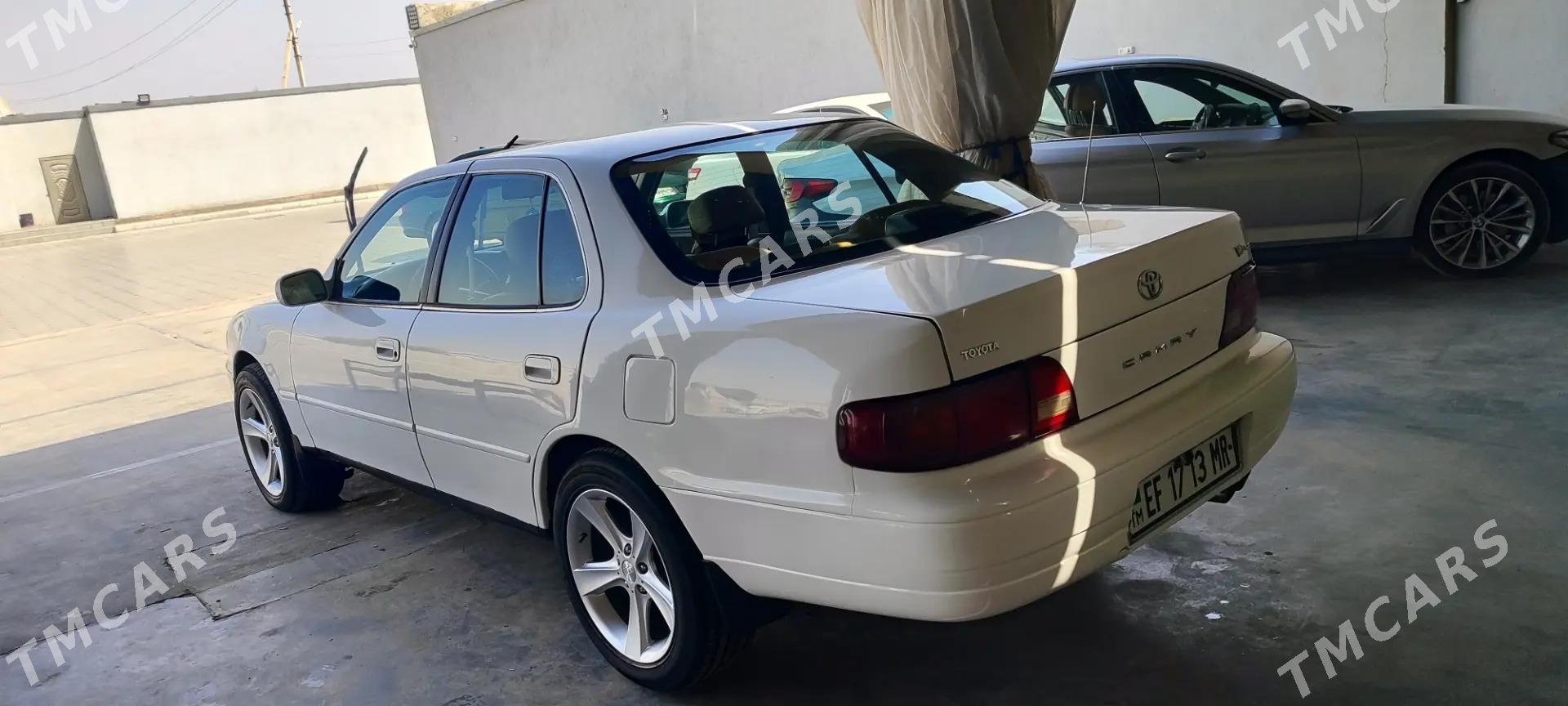 Toyota Camry 1995 - 92 000 TMT - Мары - img 3